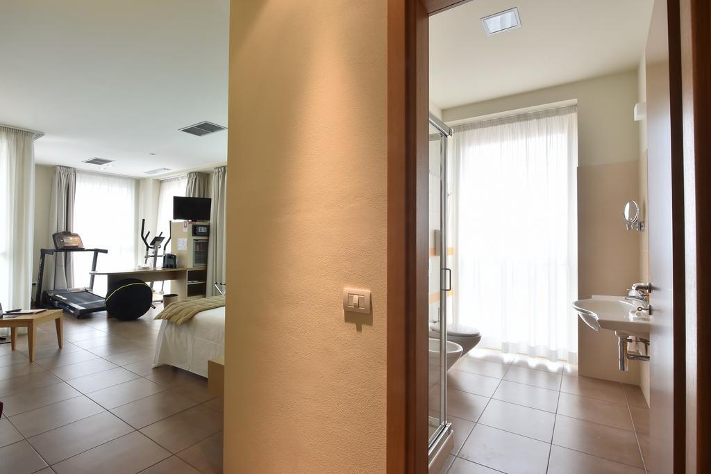 Tatì Hotel Lugo  Ngoại thất bức ảnh