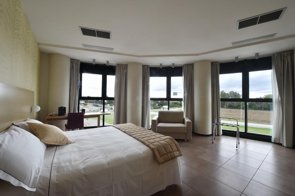 Tatì Hotel Lugo  Ngoại thất bức ảnh