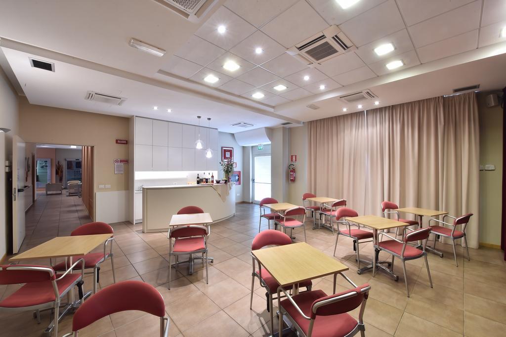 Tatì Hotel Lugo  Ngoại thất bức ảnh