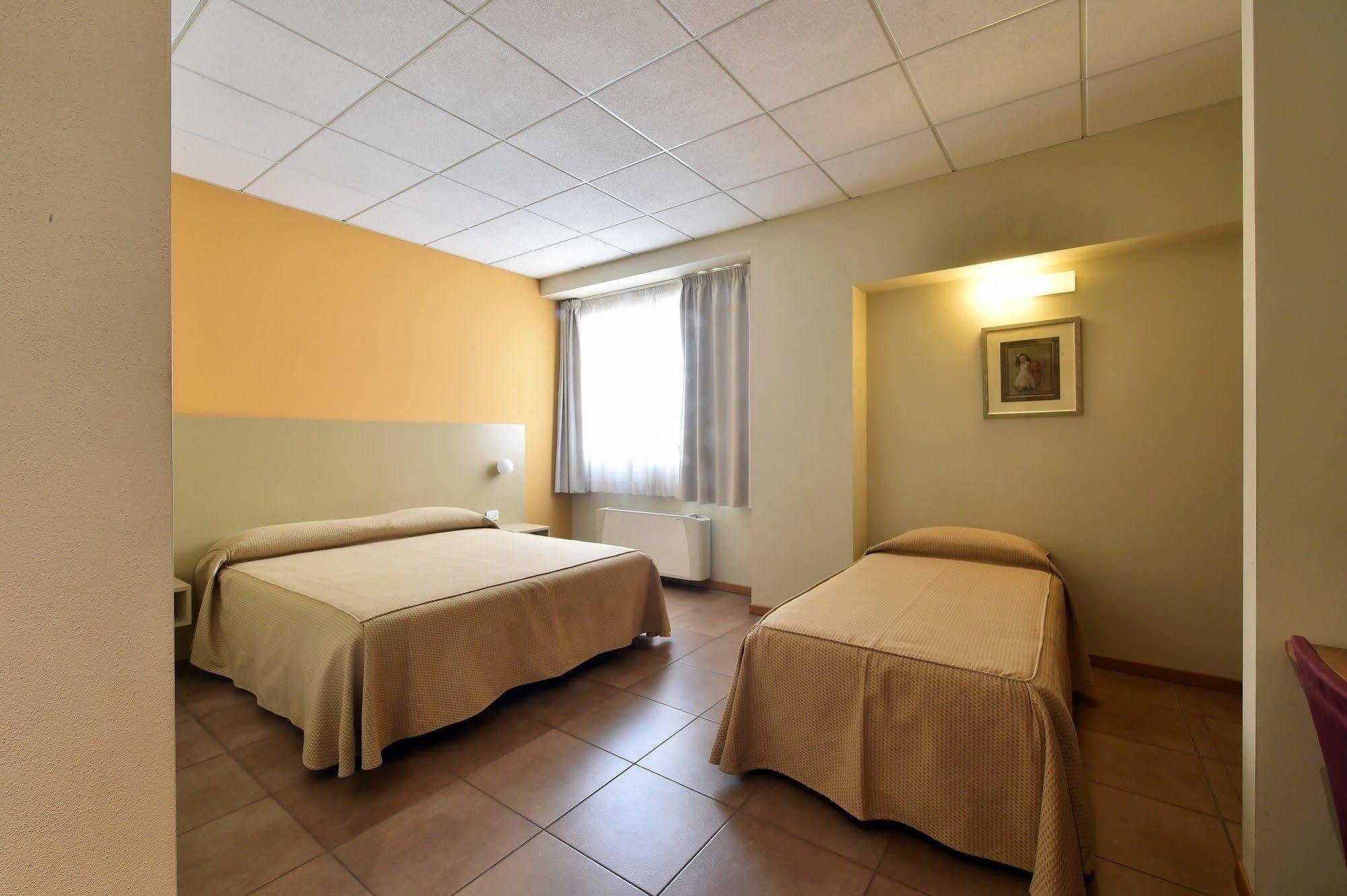 Tatì Hotel Lugo  Ngoại thất bức ảnh