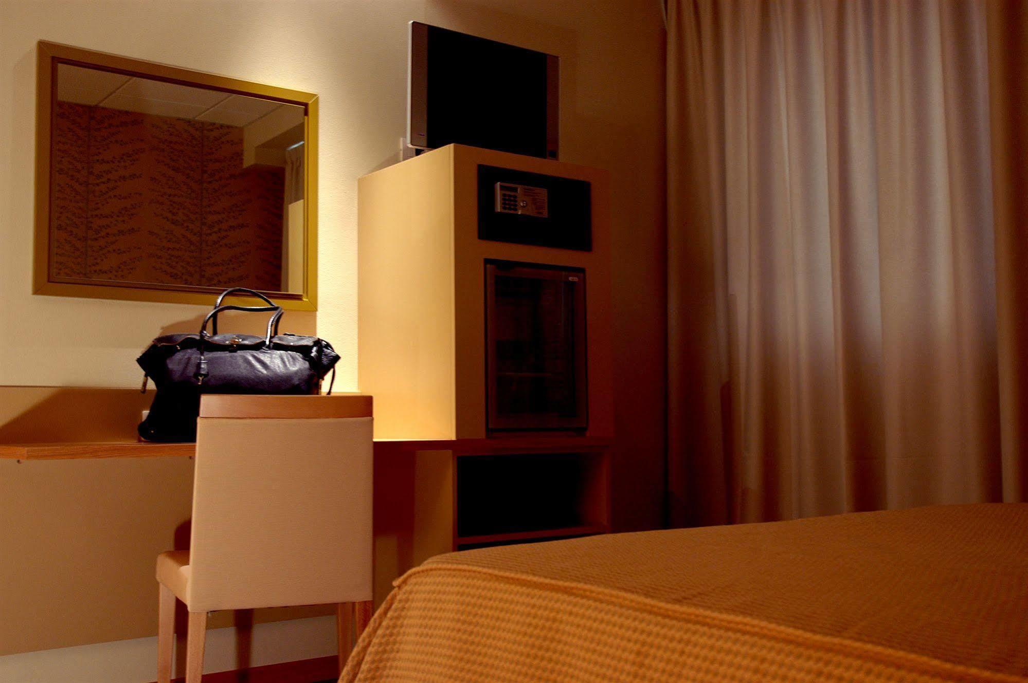 Tatì Hotel Lugo  Ngoại thất bức ảnh
