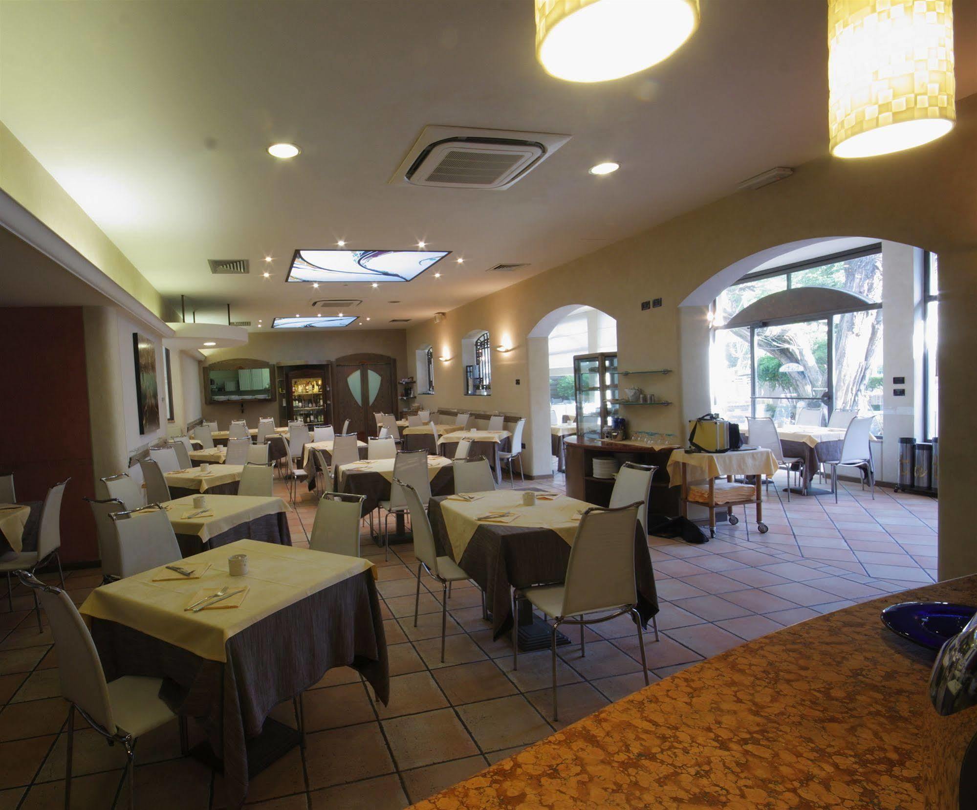 Tatì Hotel Lugo  Ngoại thất bức ảnh